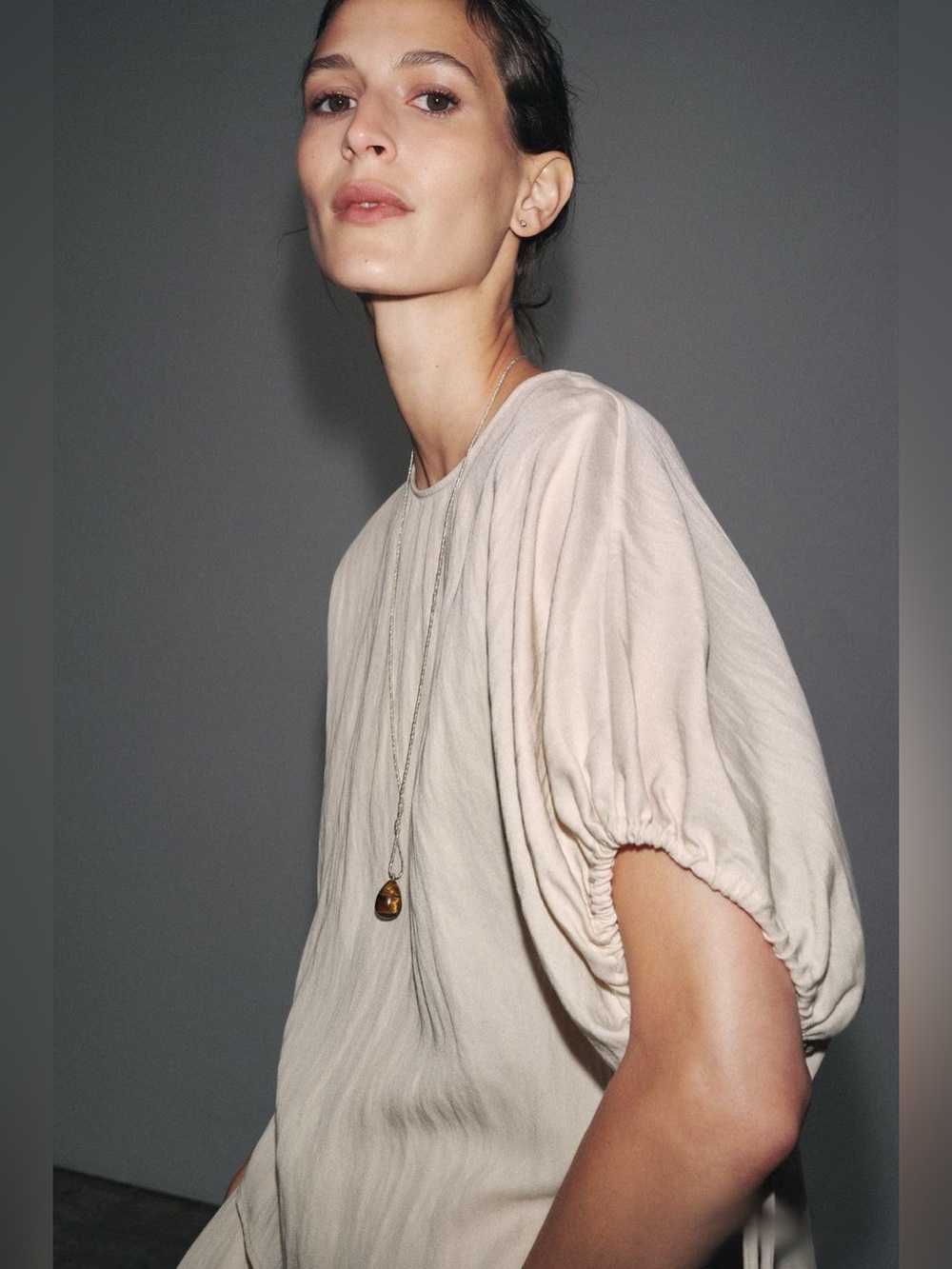 ZARA Relaxed Fit, Light Beige Blouse with Puff Sleeves. ZW collection. M NWT